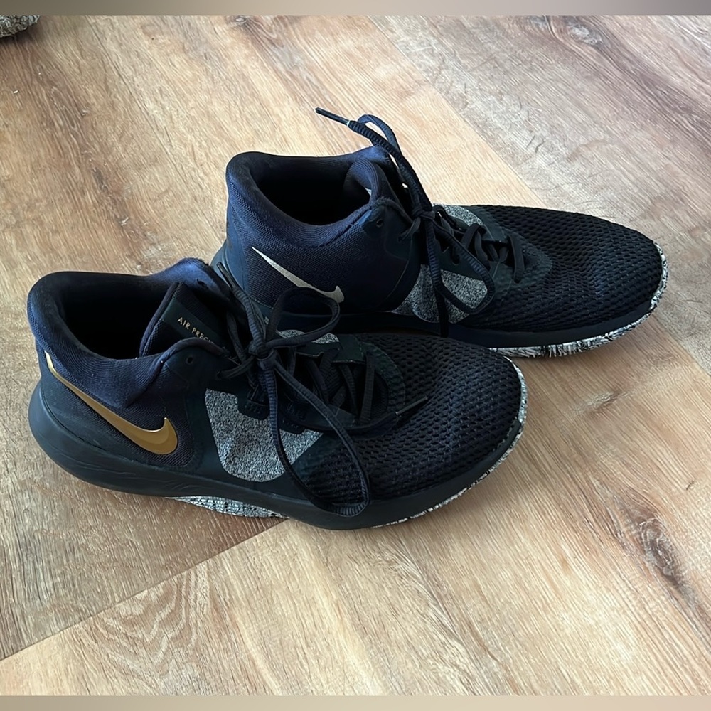 Nike Air Precision 2 Basketball. Worn once. Size 8 Men’s.